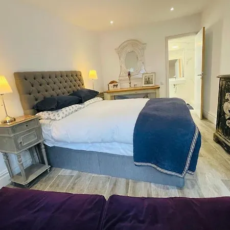Apartment Summer Breeze Apartment, In The Historic Centre Of