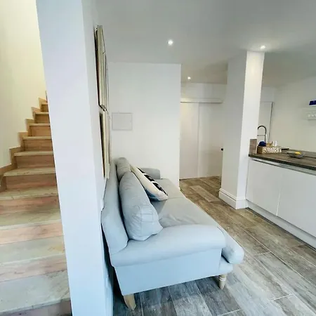 Summer Breeze Apartment, In The Historic Centre Of Apartment
