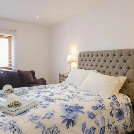 Summer Breeze Apartment, In The Historic Centre Of * Lagos