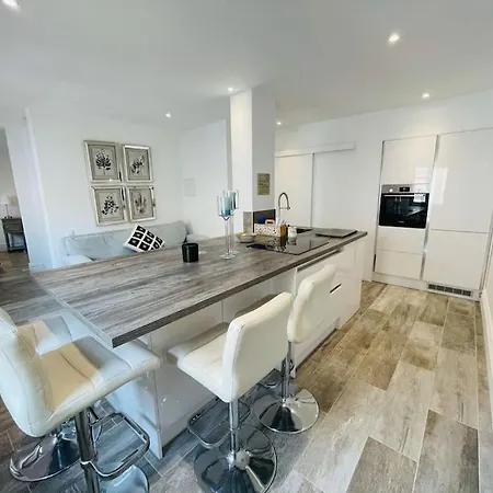 Summer Breeze Apartment, In The Historic Centre Of Apartamento Lagos