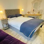 Summer Breeze Apartment, In The Historic Centre Of *